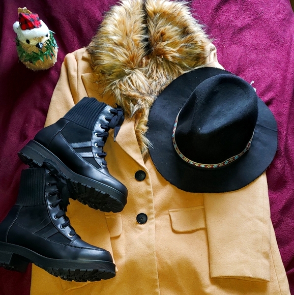 Trench Coat with Faux Fur - Picture 2 of 4